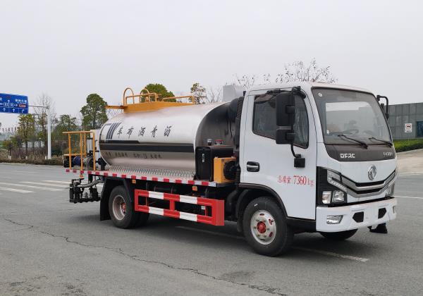 Development Trend of Asphalt Spreader Trucks